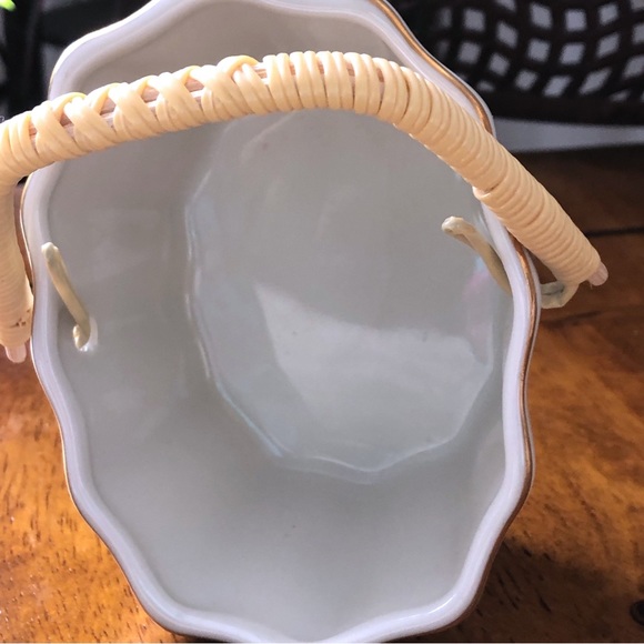 RUSS Berrie & Co. Porcelain Floral Scalloped Trinket Basket Made in Japan 4449 - Picture 8 of 13